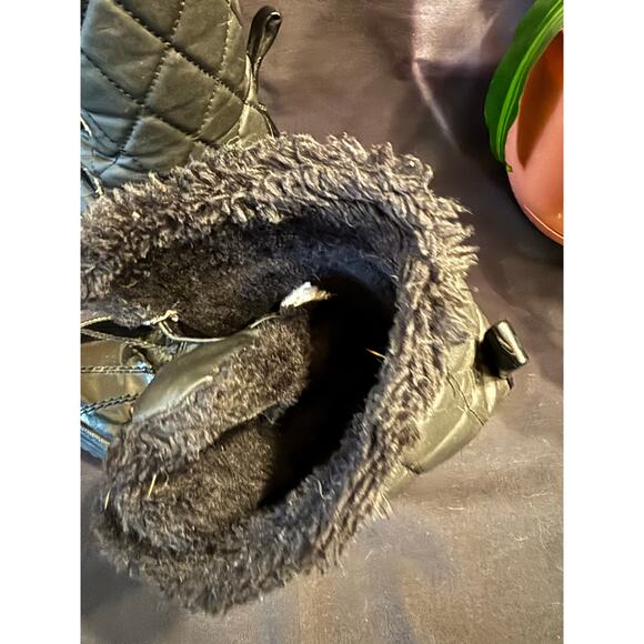 Women’s Totes Crystal Black Waterproof Winter Boots Shoes Quilted, size 8 - Picture 4 of 7